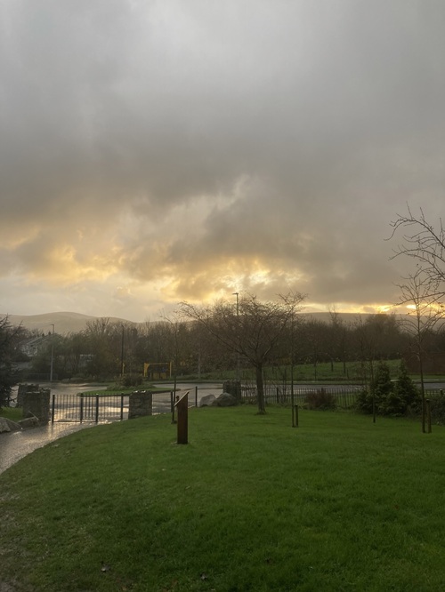 Impressionen eines Morgenhimmels über Dublin von Malte, der hier ein kaufmännisches Irland-Halbjahr absolviert